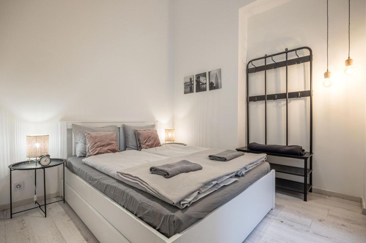 Industrial Fantasy Apartment Βουδαπέστη Εξωτερικό φωτογραφία