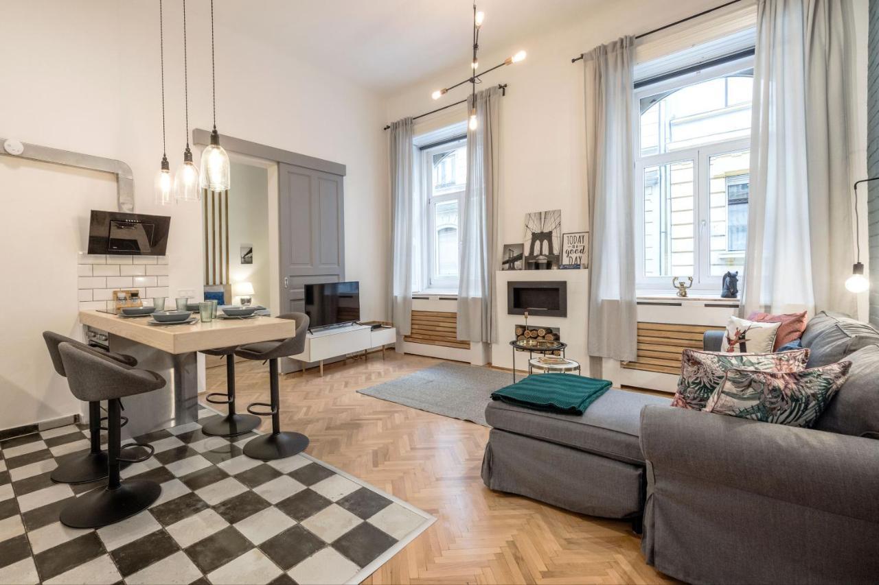 Industrial Fantasy Apartment Βουδαπέστη Εξωτερικό φωτογραφία